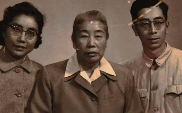 鲁迅儿媳马新云逝世，享年94岁，缅怀一代文化巨匠的家属，传承鲁迅精神