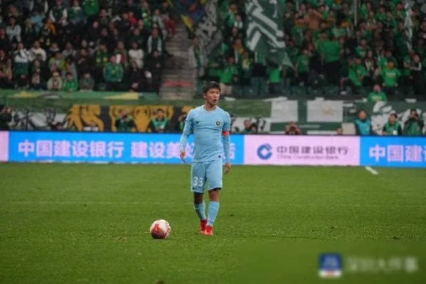 北京国安力克深圳新鹏城，3-1逆转胜利彰显王者风范